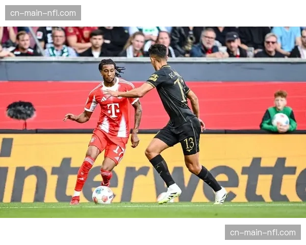 拜仁慕尼黑主场3-2险胜法兰克福,凯恩梅开二度助球队巩固榜首优势 拜仁慕尼黑主场3-2险胜法兰克福,凯恩梅开二度助球队巩固榜首优势