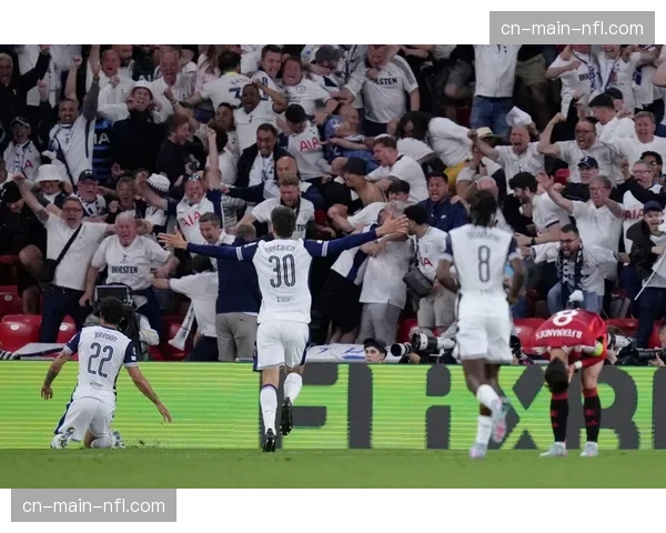 世界报分析：弗里克执迷高位防线反受其乱，巴萨欧冠失球数八强最多